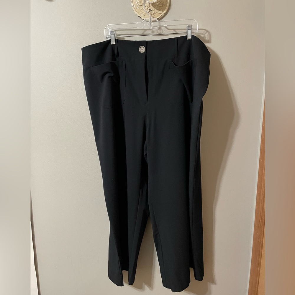 22w Rafaella black ankle pant